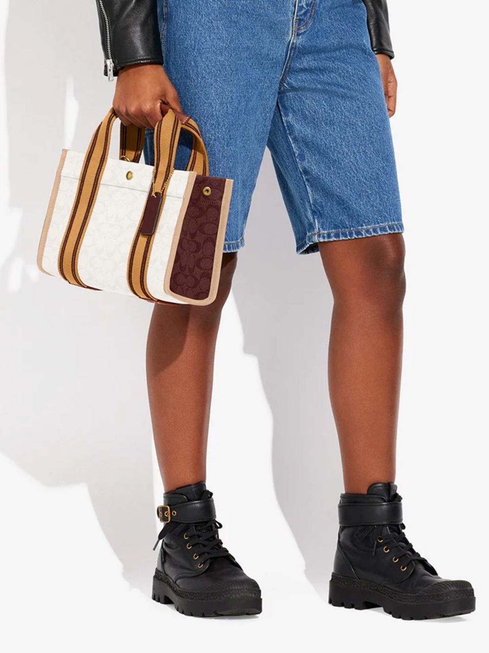 Coach Spin Tote 27 in signature Jacquard